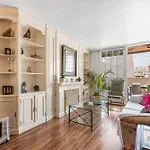 Atico Con Terraza Апартаменты *